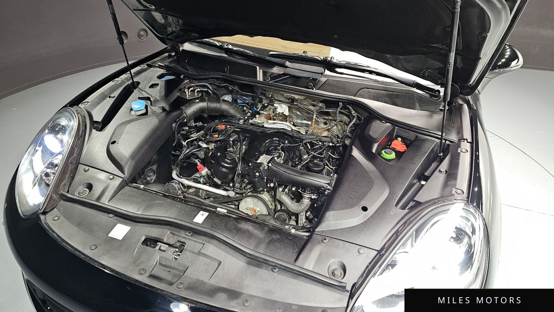 Porsche Cayenne 2015 — миниатюра 6
