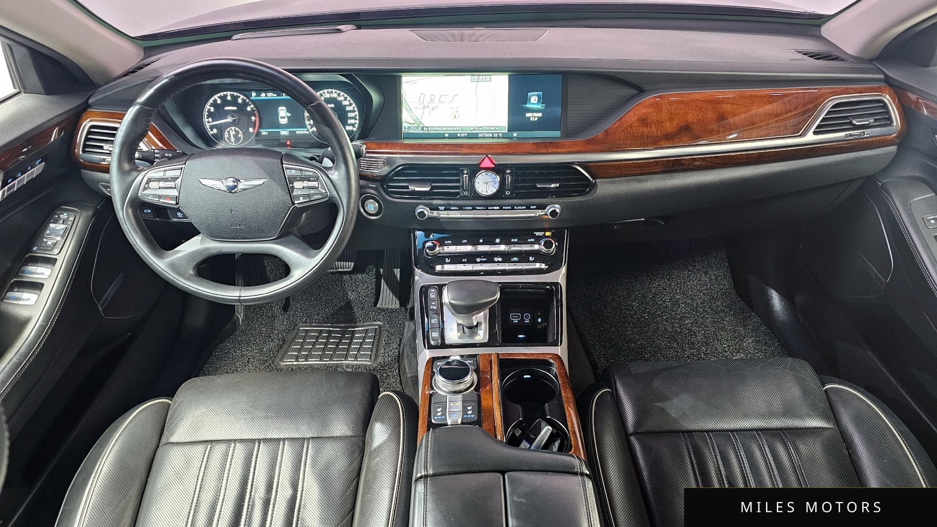 Genesis EQ900 2016 — миниатюра 10