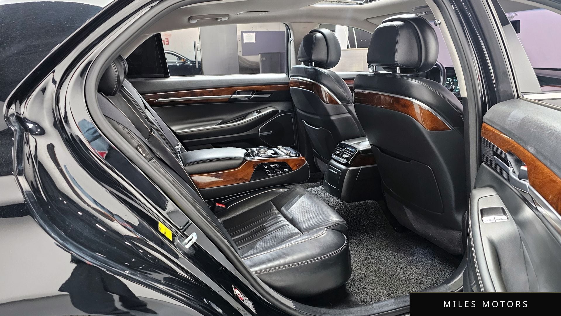 Genesis EQ900 2016 — миниатюра 17