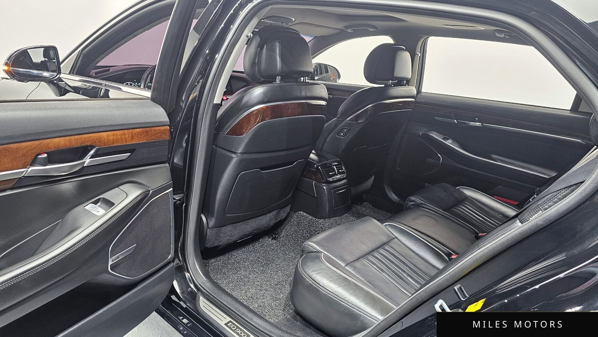 Genesis EQ900 2016 — миниатюра 18