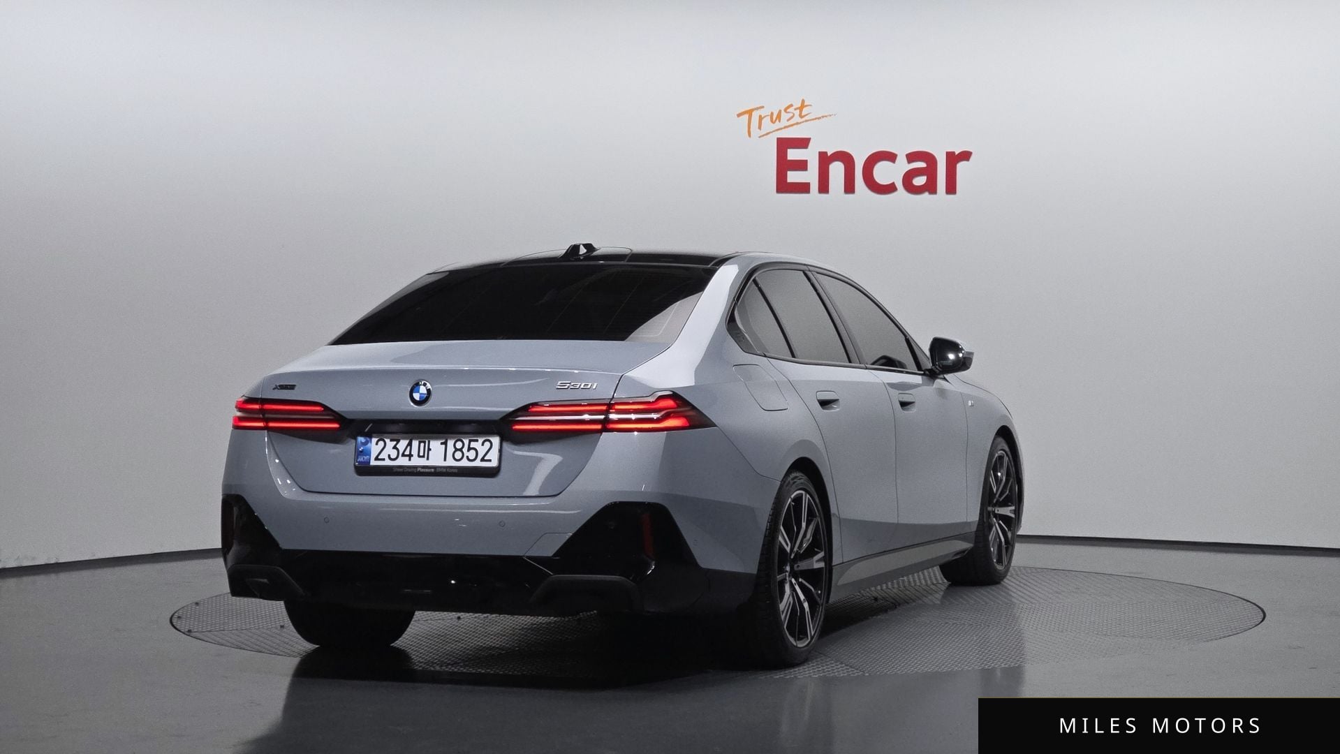 BMW 5시리즈 (G60) 2024 — миниатюра 2