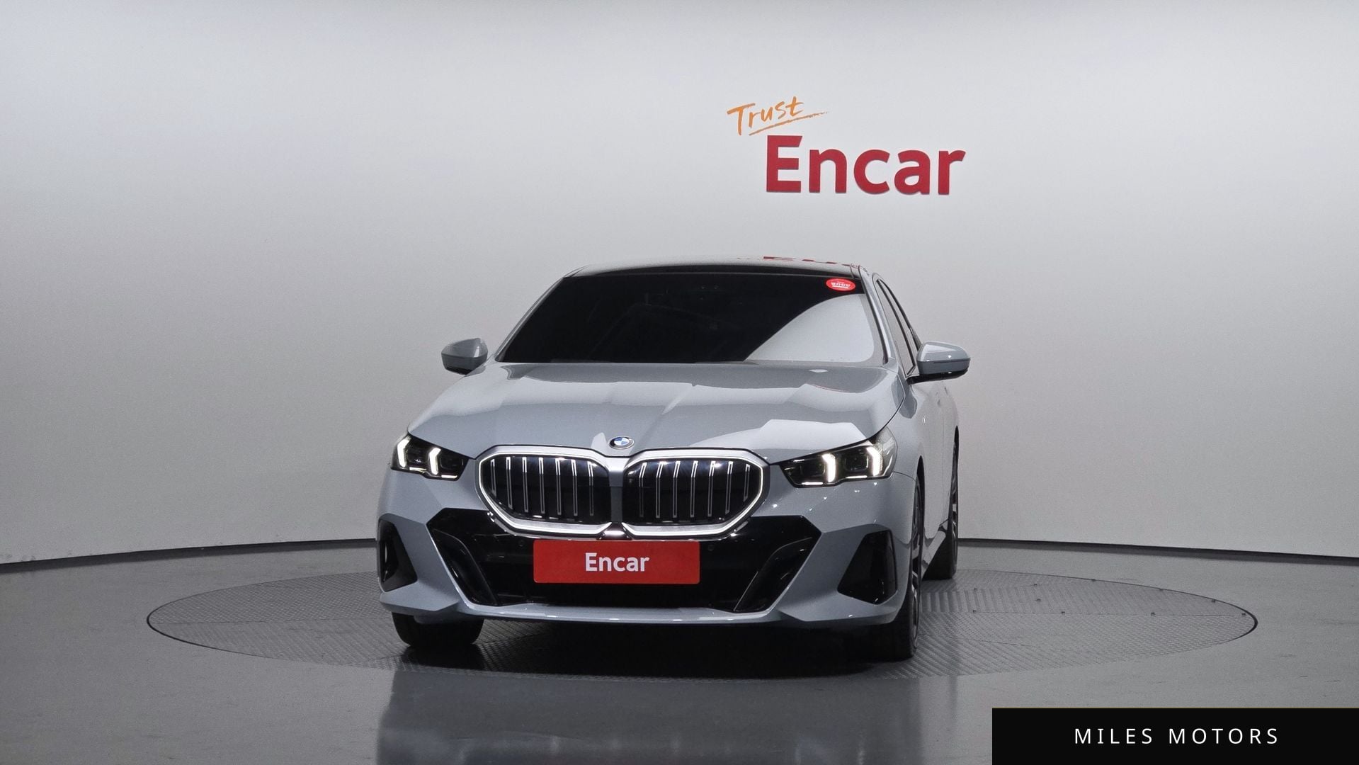 BMW 5시리즈 (G60) 2024 — миниатюра 3