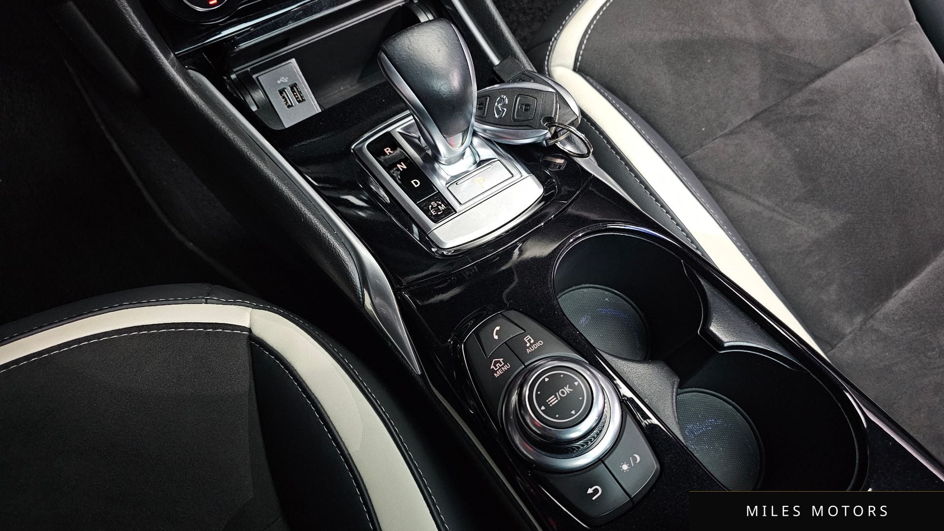 Infiniti Q30 2017 — миниатюра 12
