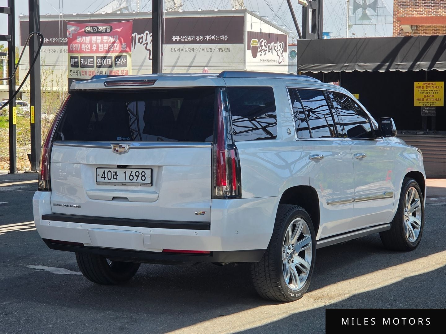 Cadillac Escalade 2018 — миниатюра 2