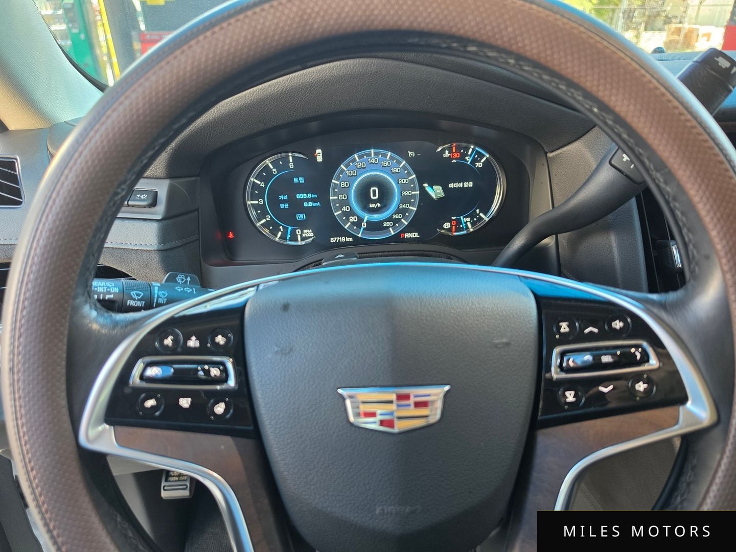 Cadillac Escalade 2018 — миниатюра 8