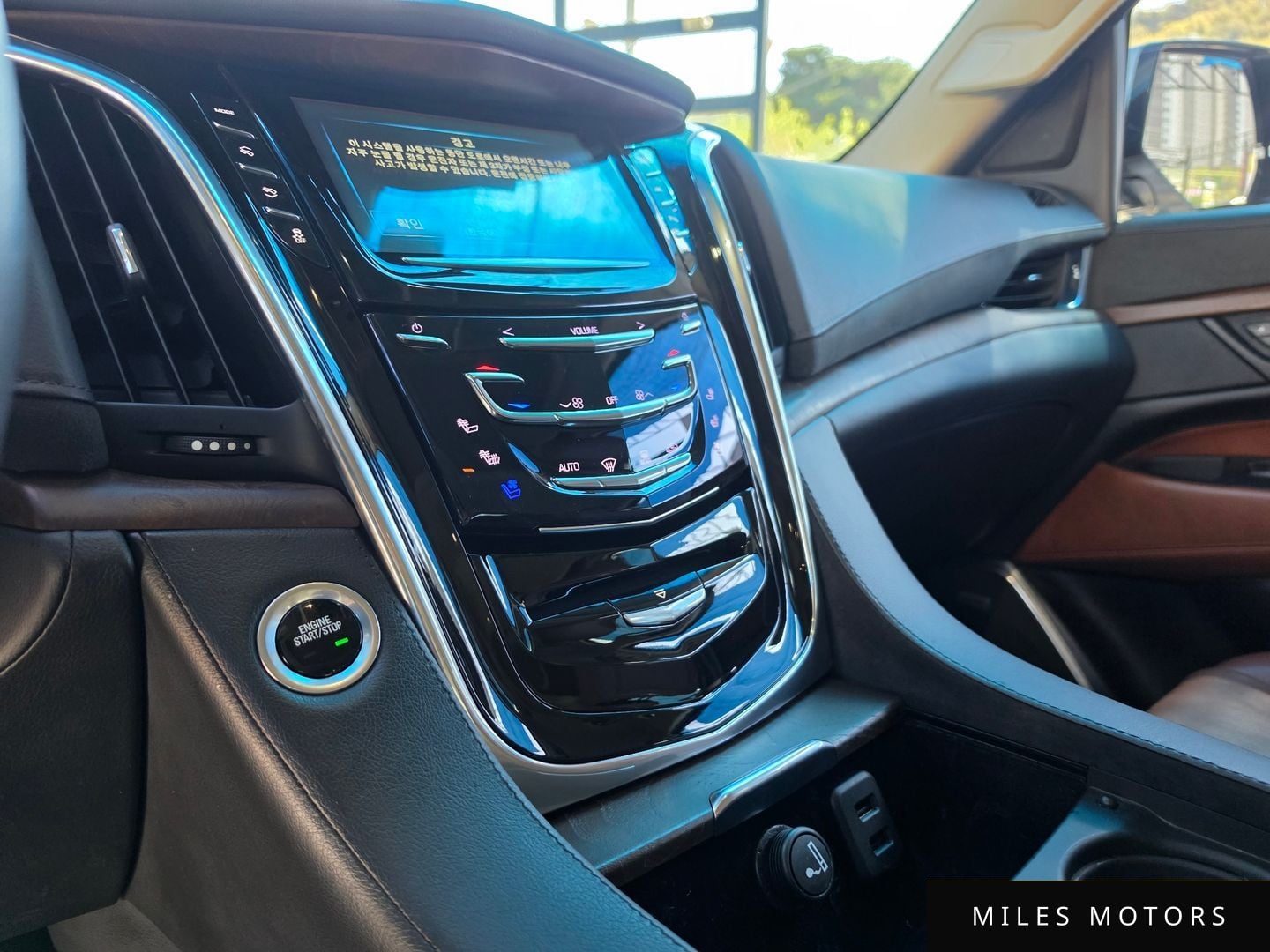 Cadillac Escalade 2018 — миниатюра 10
