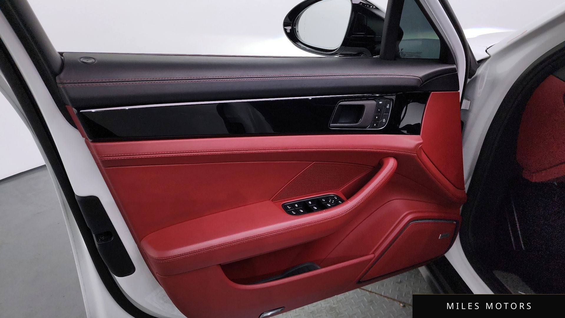 Porsche 파나메라 (971) 2023 — миниатюра 13