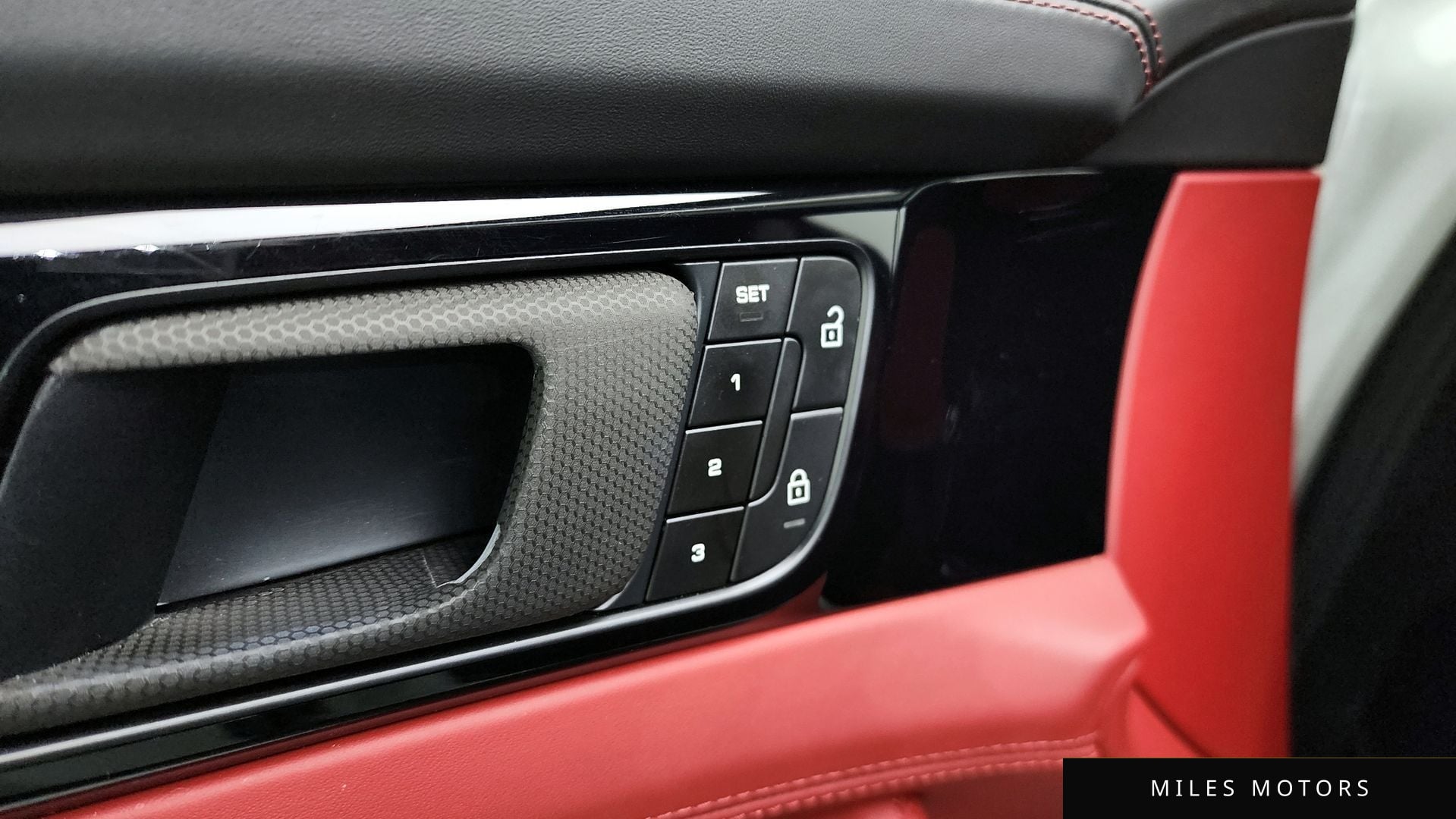 Porsche 파나메라 (971) 2023 — миниатюра 26