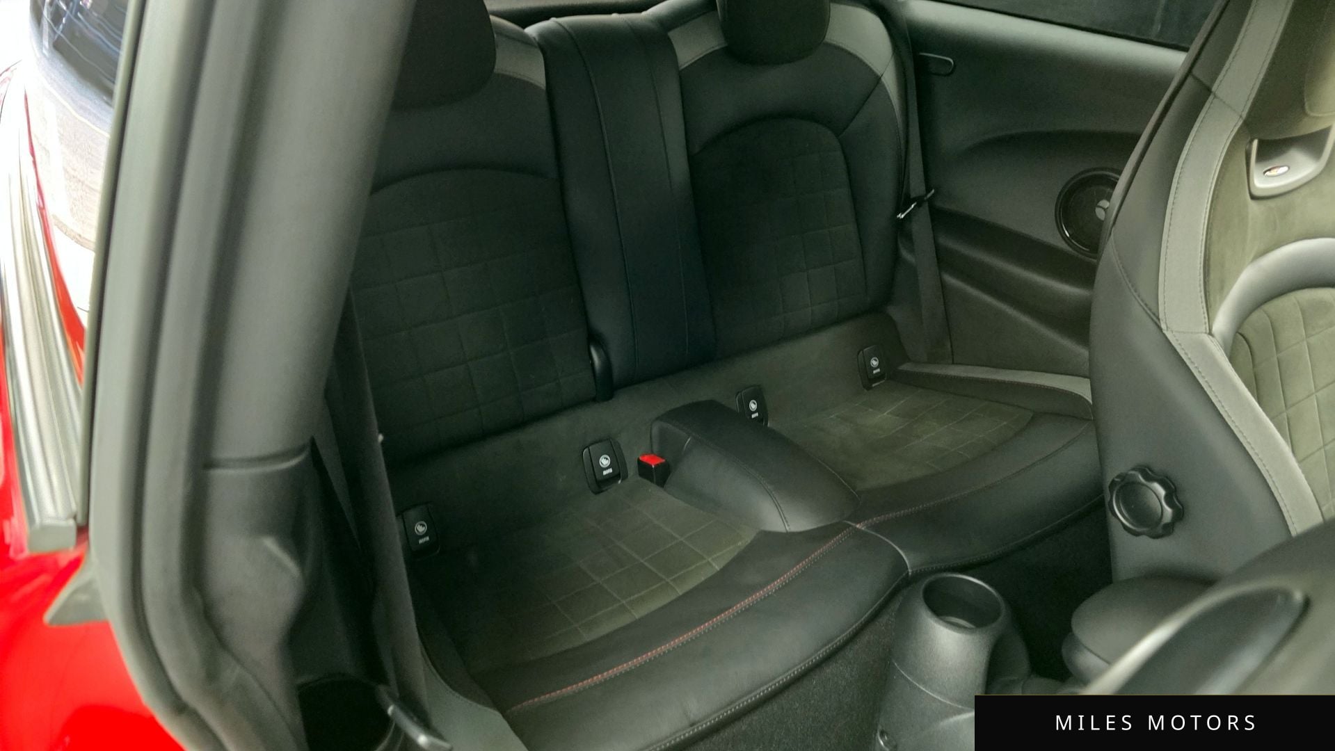 MINI 쿠퍼 S 2023 — миниатюра 12