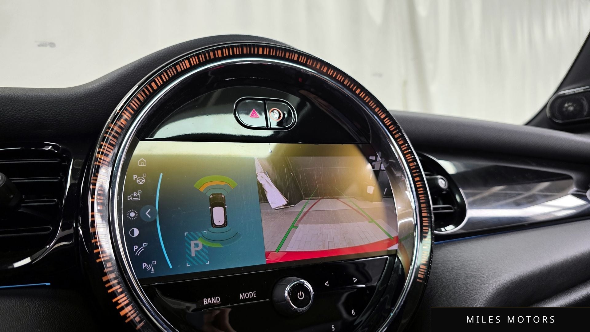 MINI 쿠퍼 S 2023 — миниатюра 15