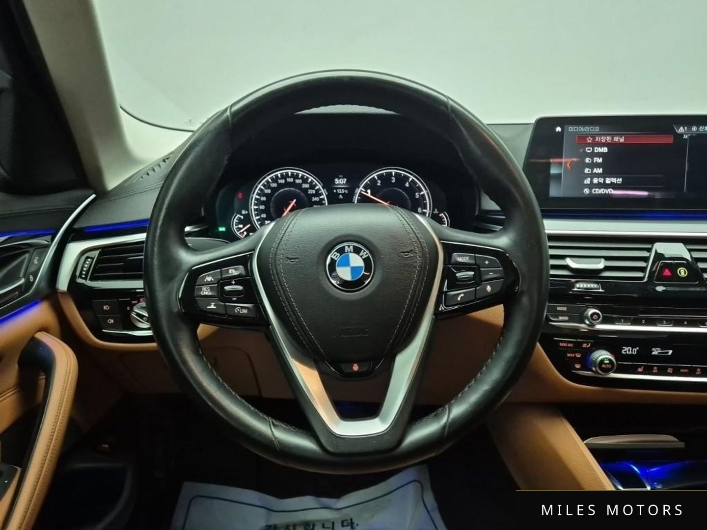 BMW 5 Series (G30) 2018 — миниатюра 6