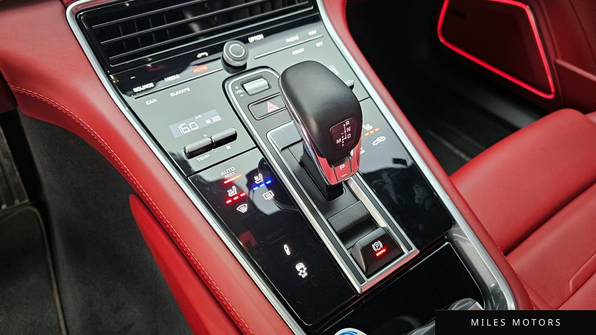 Porsche 파나메라 (971) 2020 — миниатюра 12