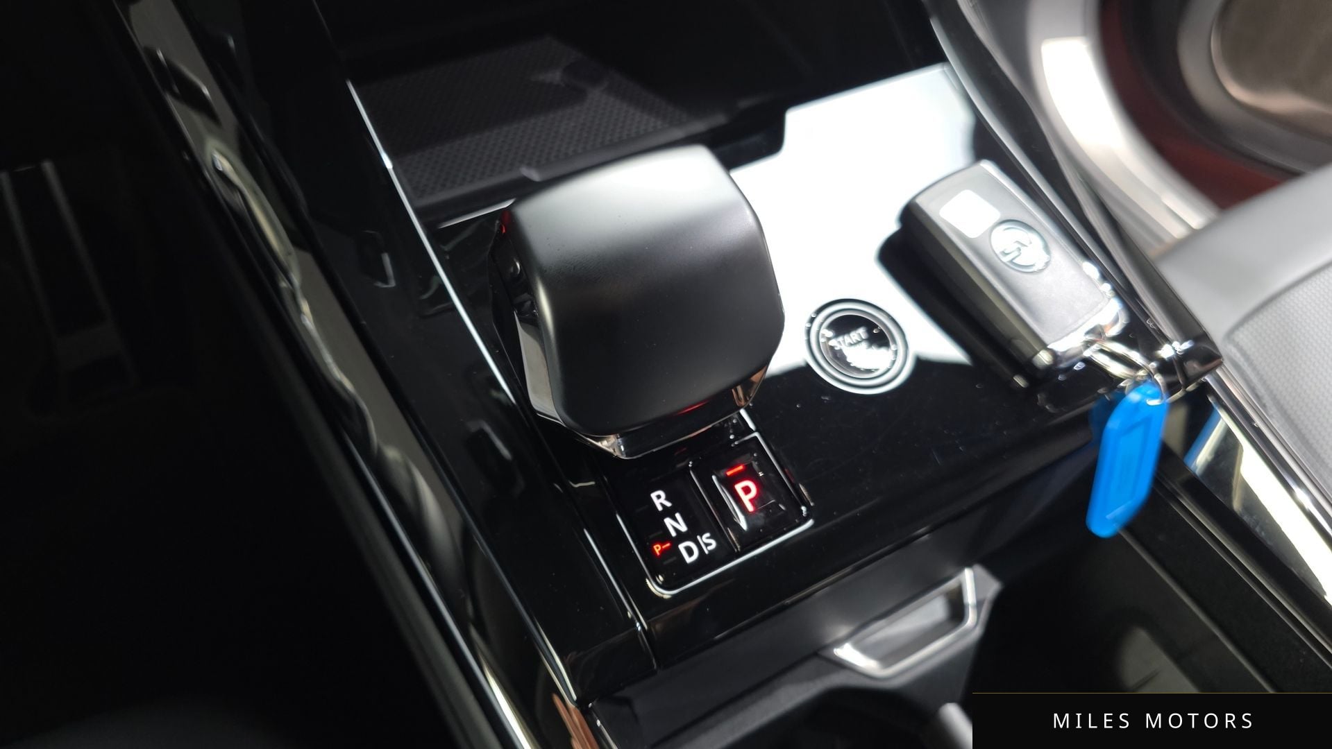 Land Rover Range Rover Sport 2025 — миниатюра 18