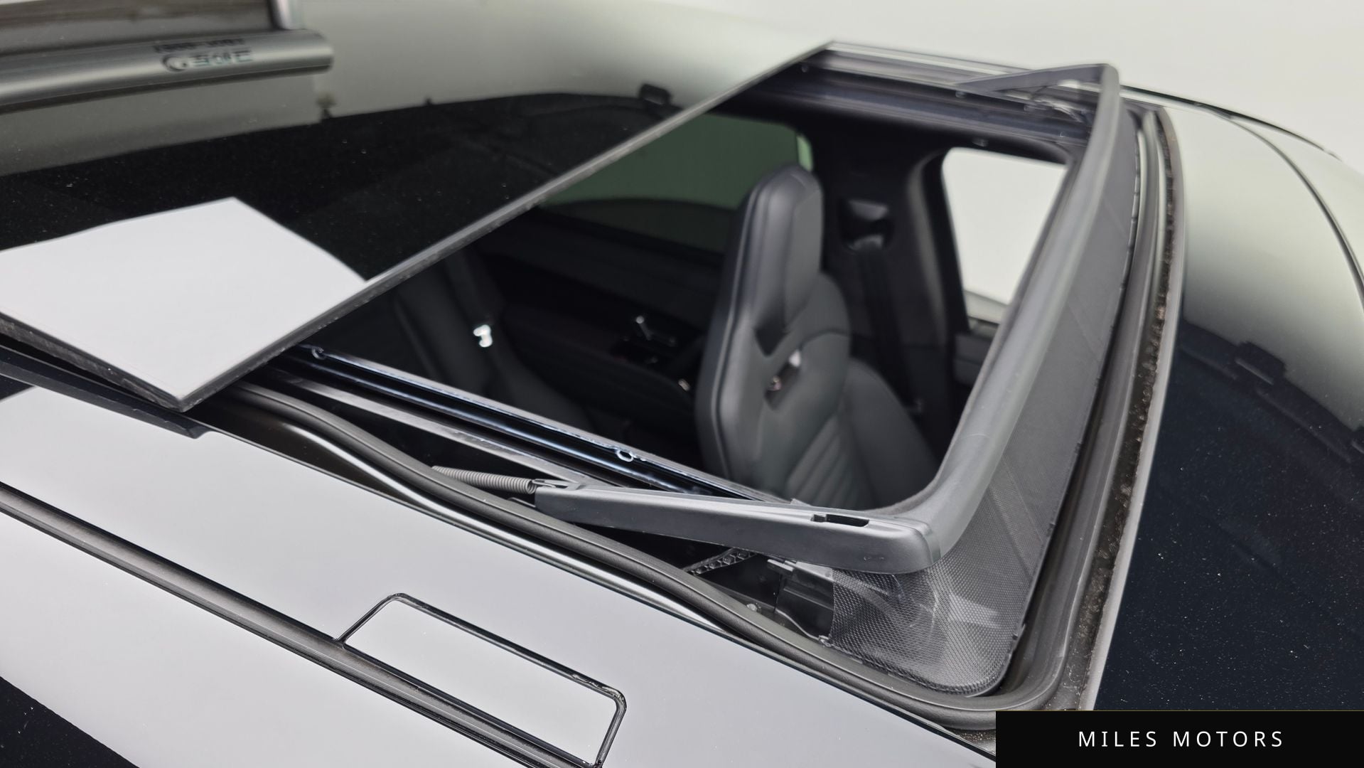 Land Rover Range Rover Sport 2025 — миниатюра 19