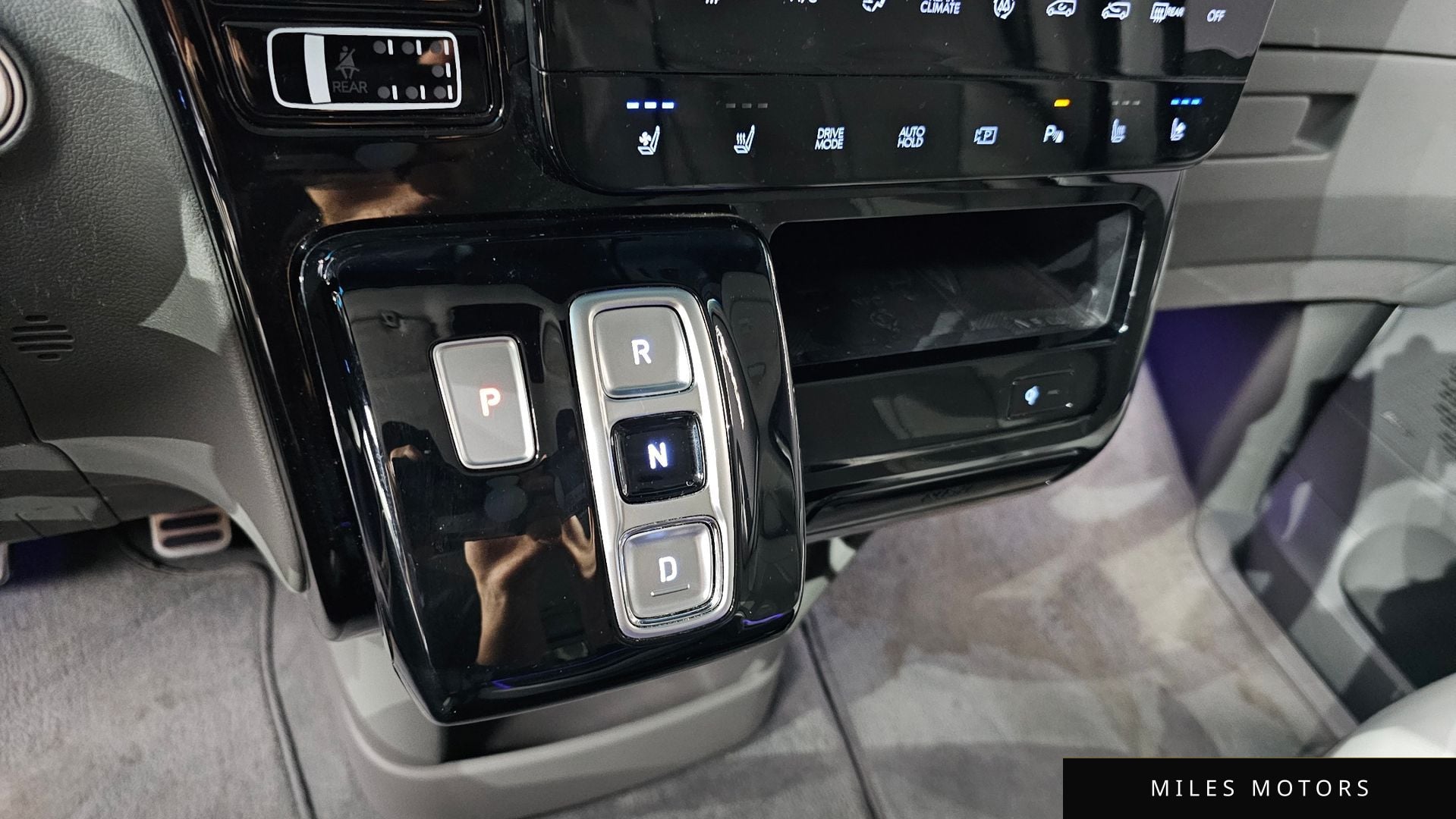 Hyundai Staria 2023 — миниатюра 12