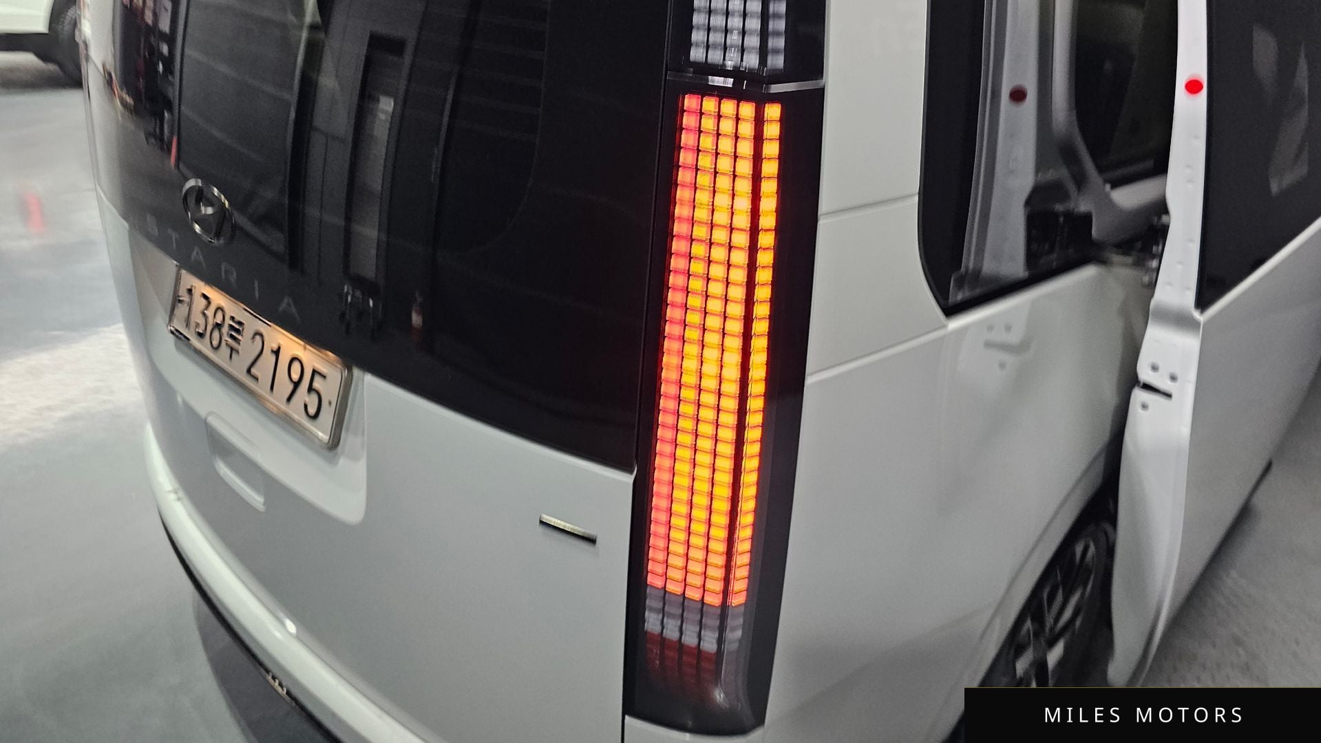 Hyundai Staria 2023 — миниатюра 9