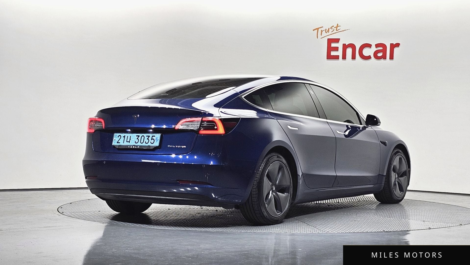 Tesla Model 3 2020 — миниатюра 2
