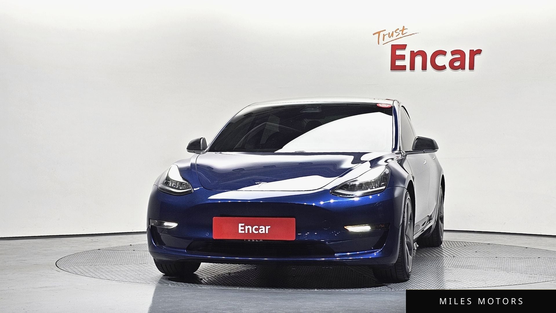 Tesla Model 3 2020 — миниатюра 3
