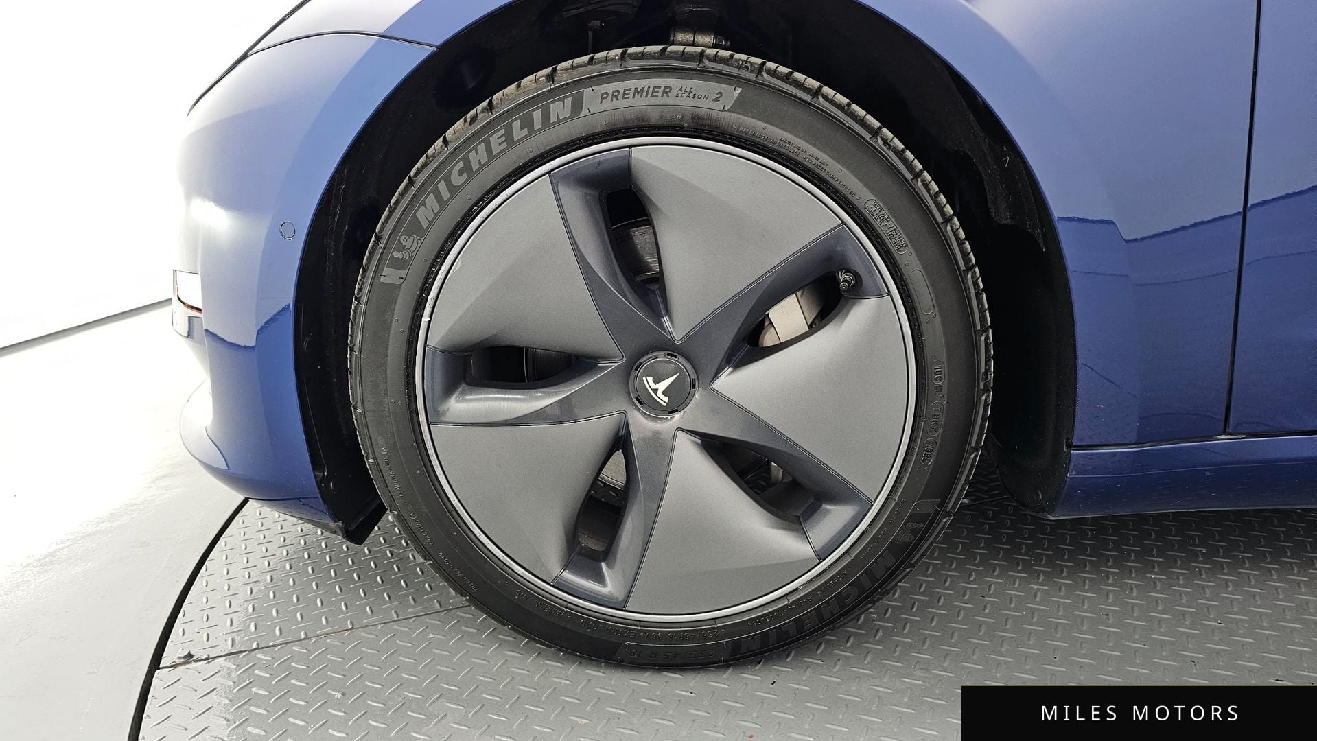 Tesla Model 3 2020 — миниатюра 5