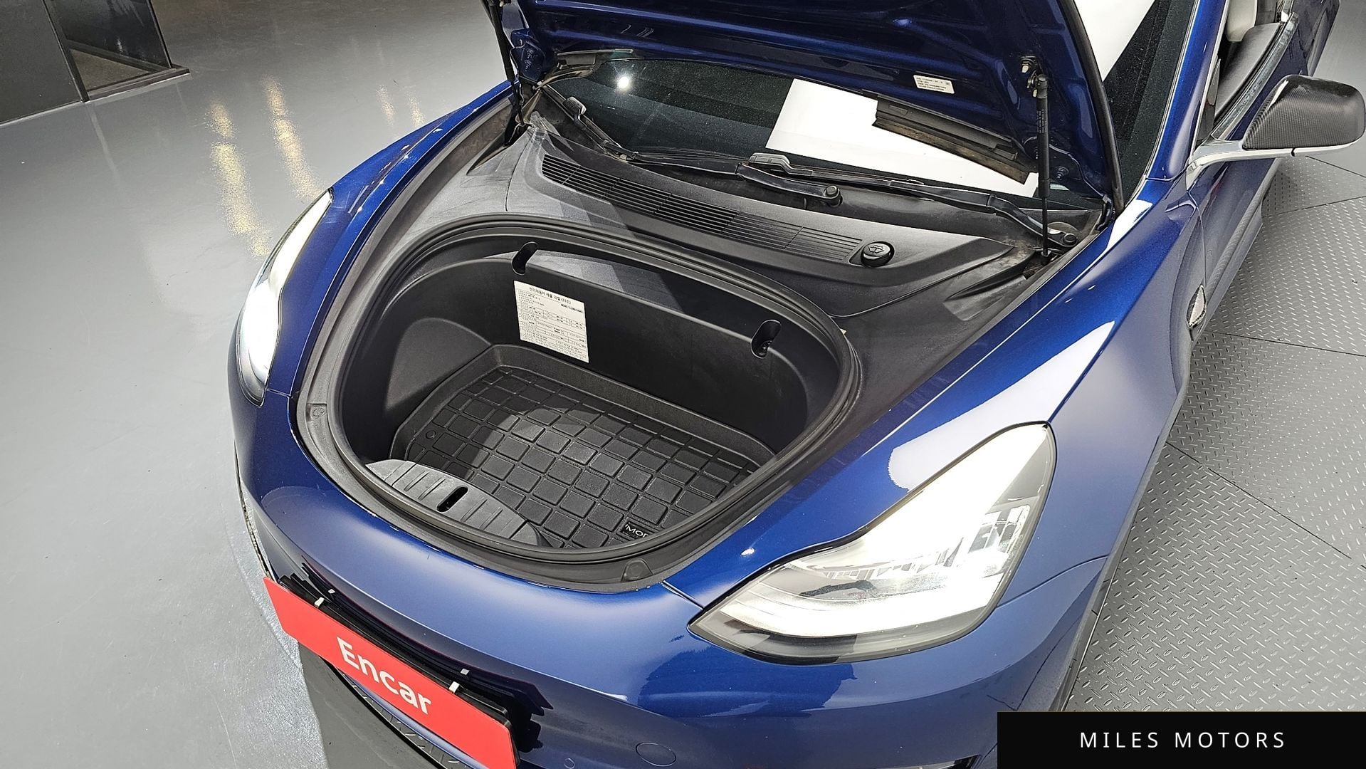Tesla Model 3 2020 — миниатюра 6