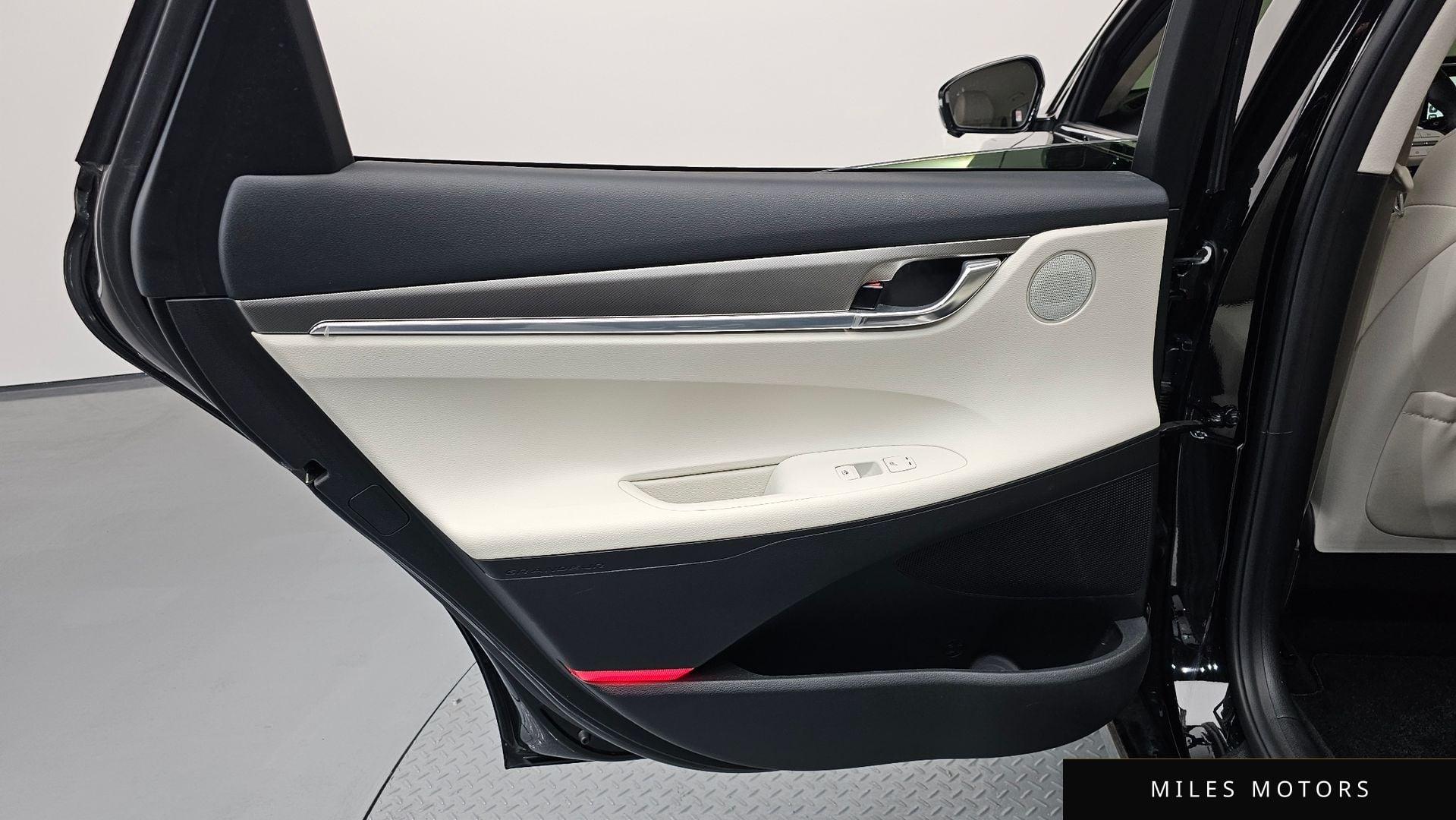 Hyundai Grandeur 2022 — миниатюра 15