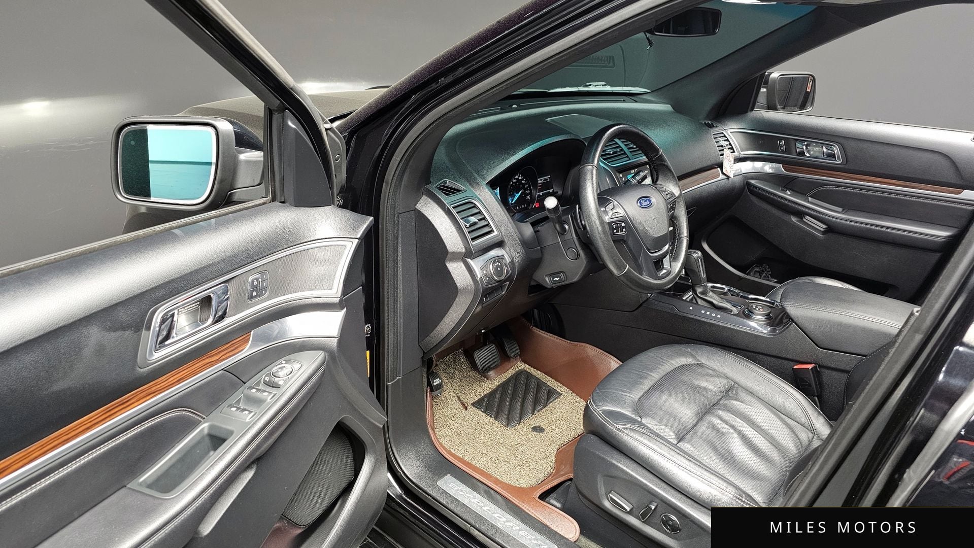 Ford Explorer 2017 — миниатюра 12