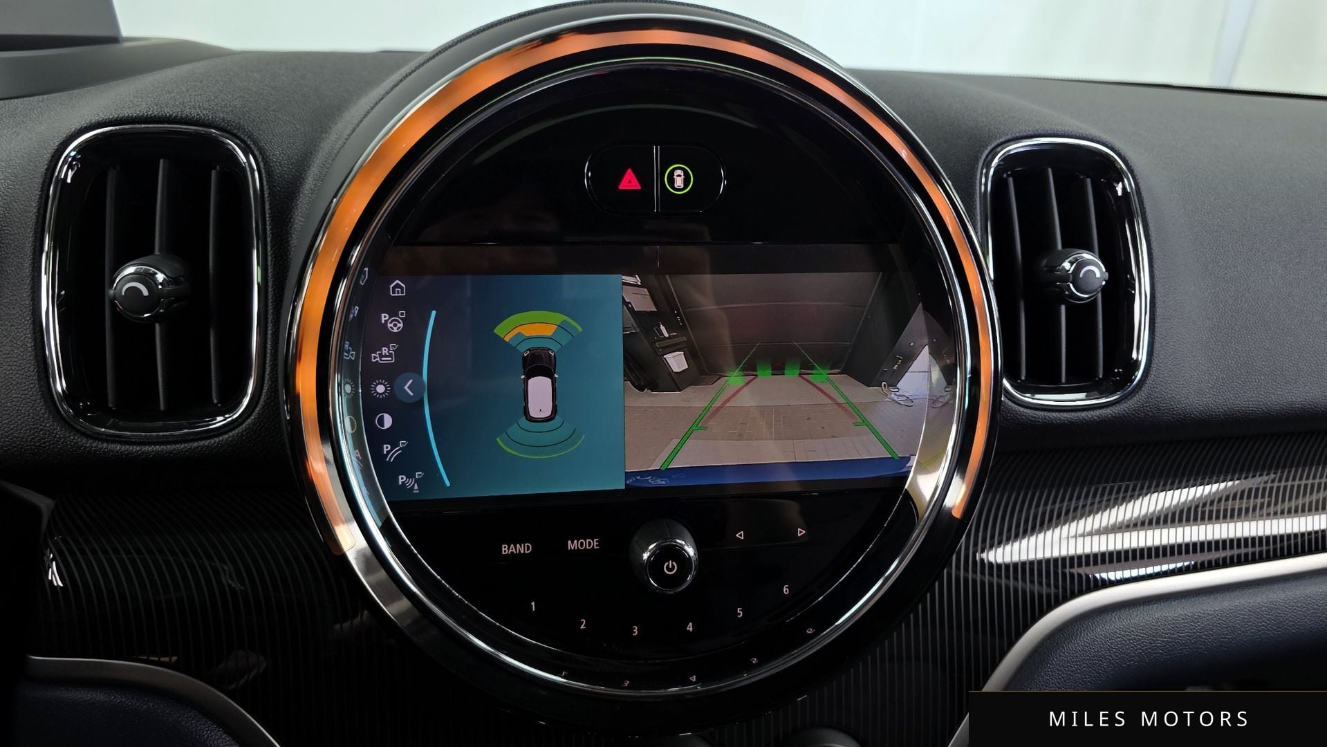 MINI 쿠퍼 S 컨트리맨 2023 — миниатюра 14