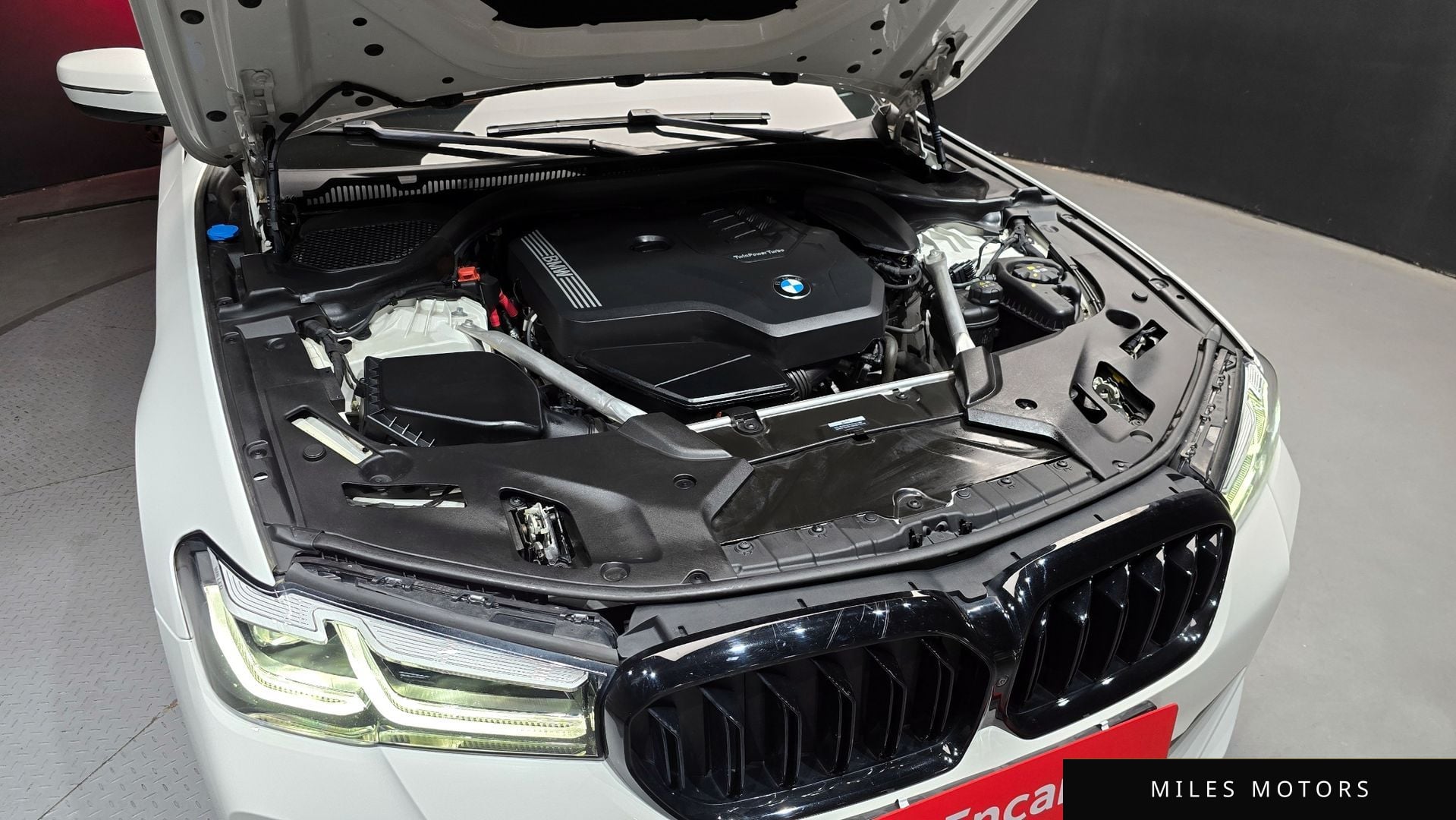 BMW 5 Series (G30) 2023 — миниатюра 6