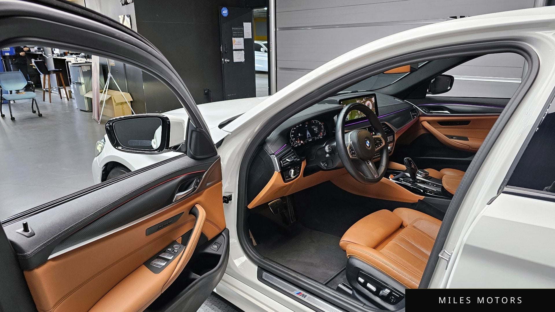 BMW 5 Series (G30) 2023 — миниатюра 13