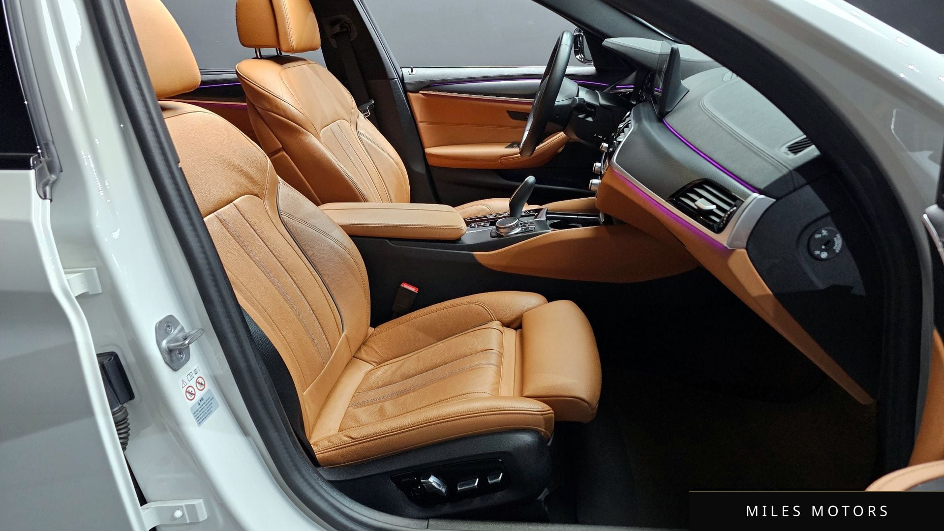 BMW 5 Series (G30) 2023 — миниатюра 17