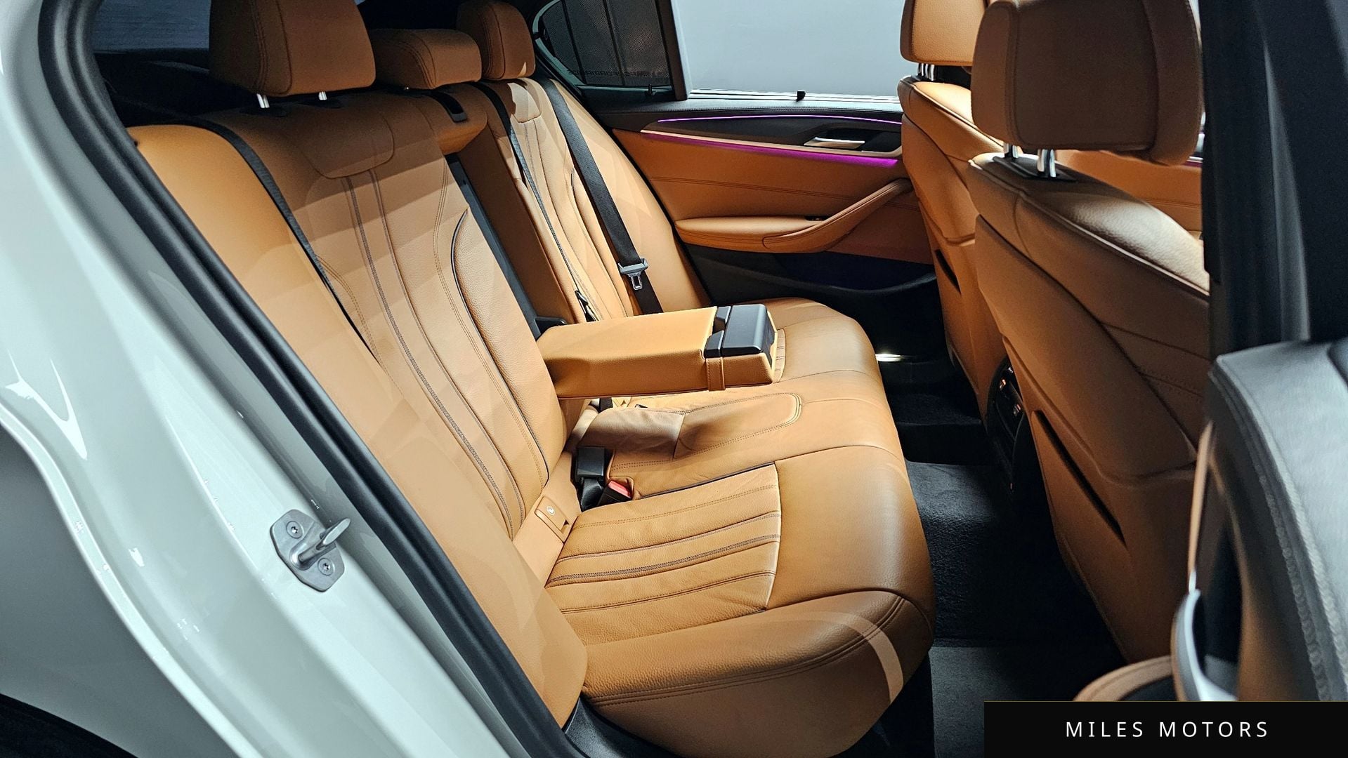 BMW 5 Series (G30) 2023 — миниатюра 18