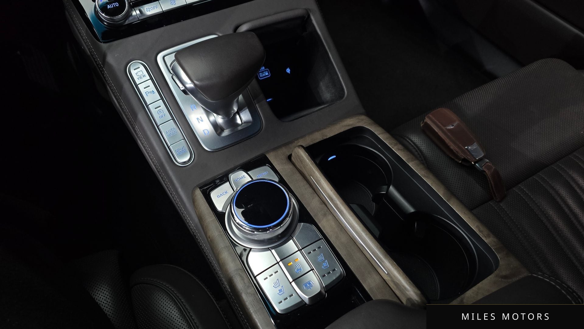 Genesis G90 2019 — миниатюра 12