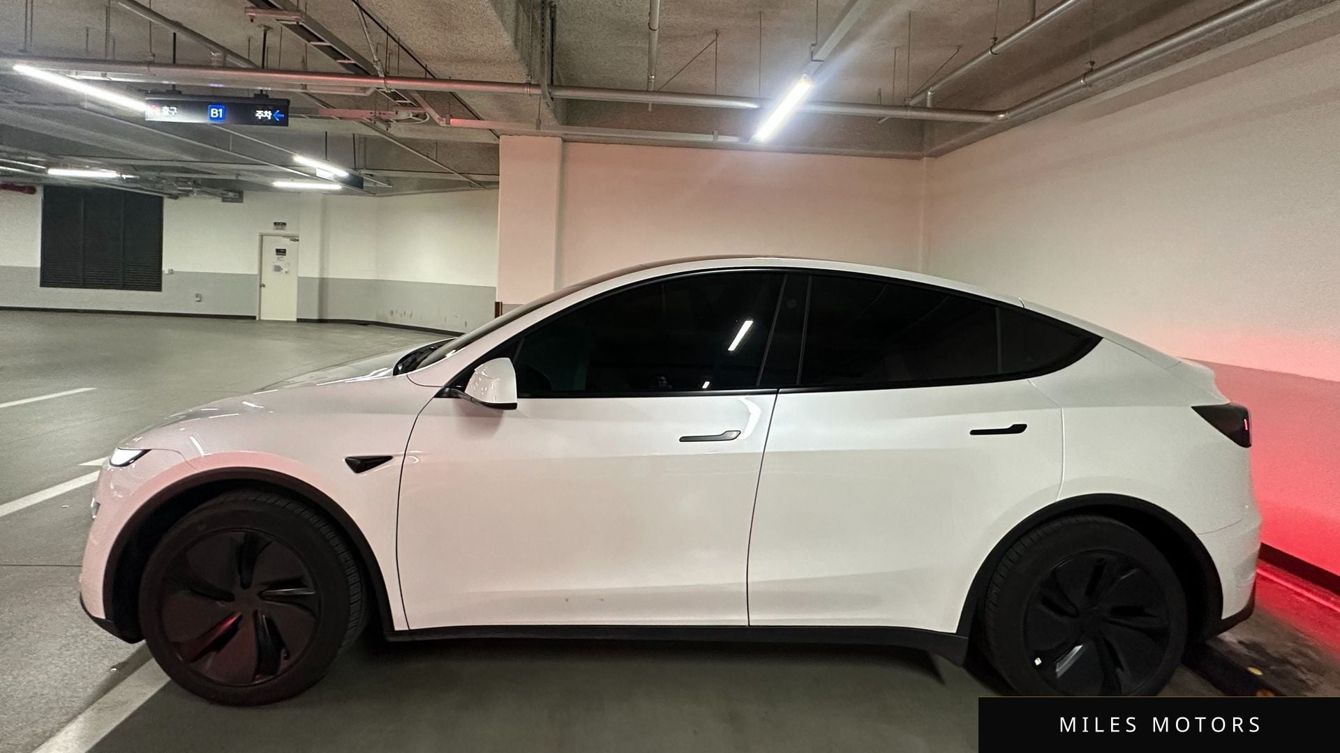 Tesla Model Y 2025 — миниатюра 3