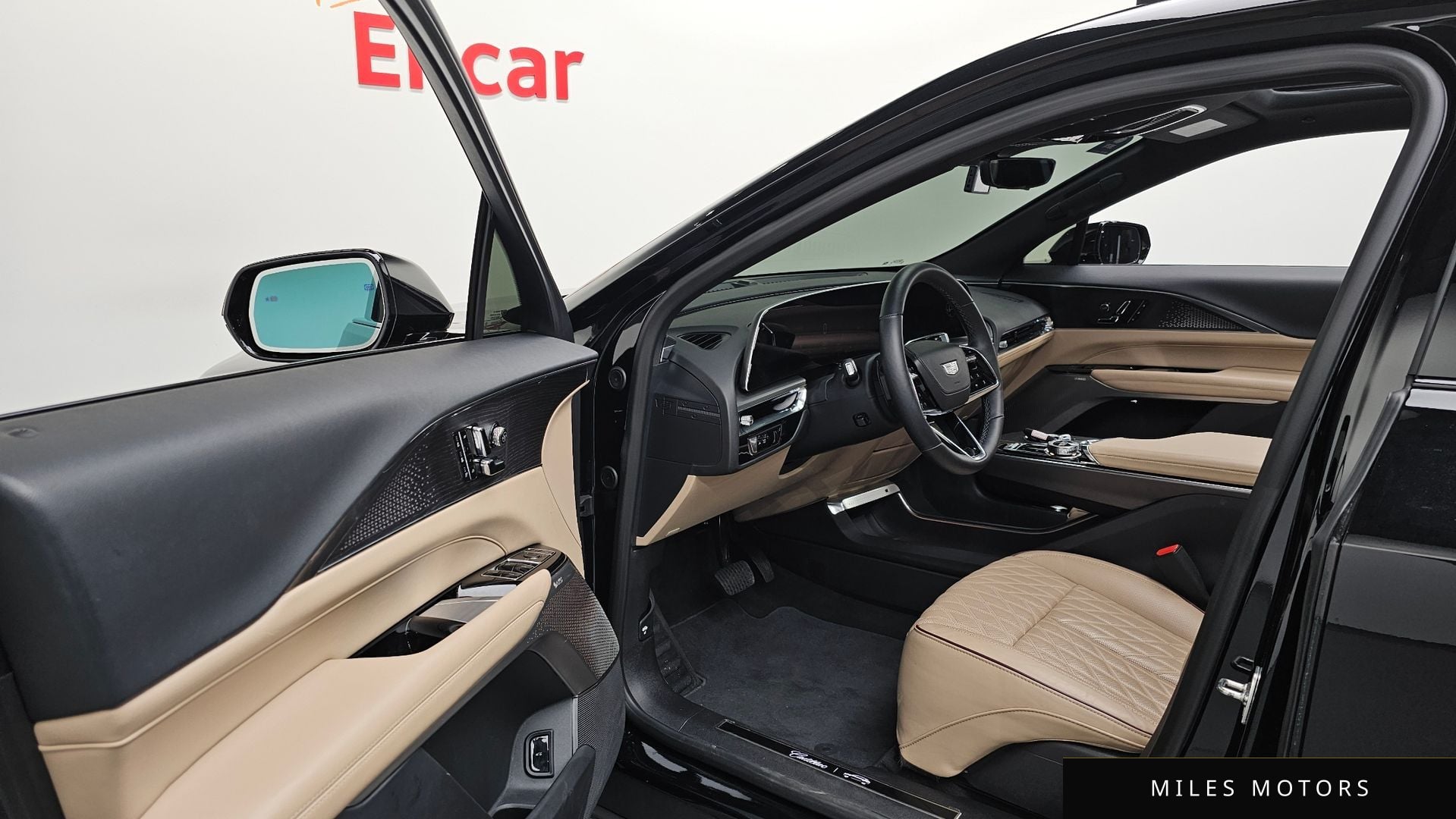 Cadillac 리릭 2024 — миниатюра 12