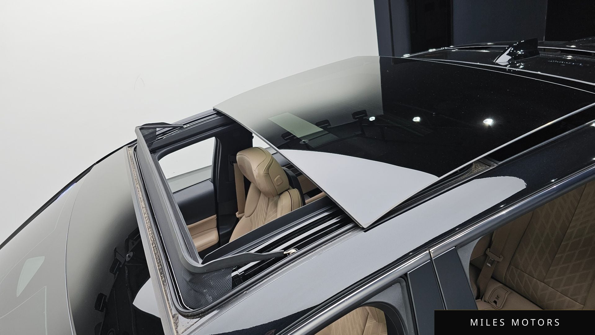 Cadillac 리릭 2024 — миниатюра 26