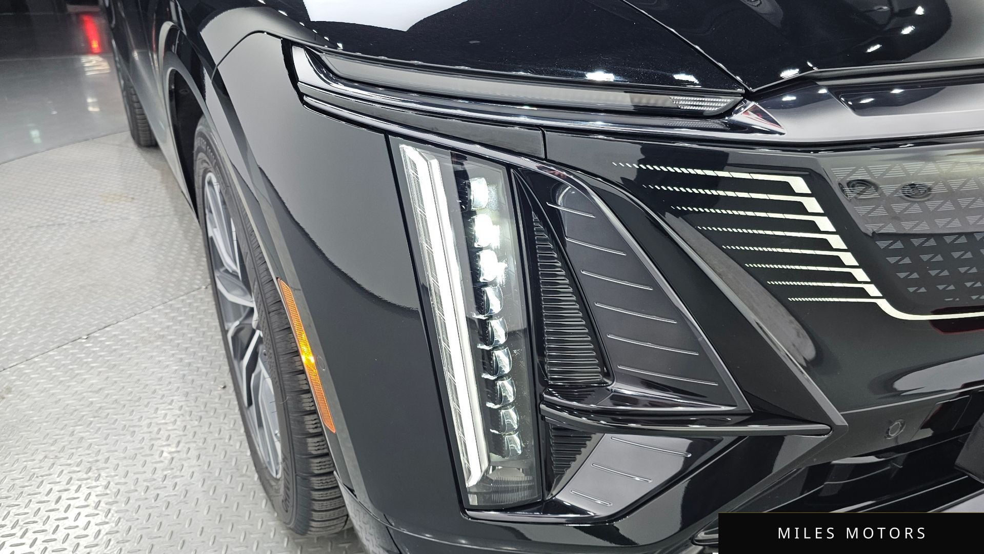 Cadillac 리릭 2024 — миниатюра 7