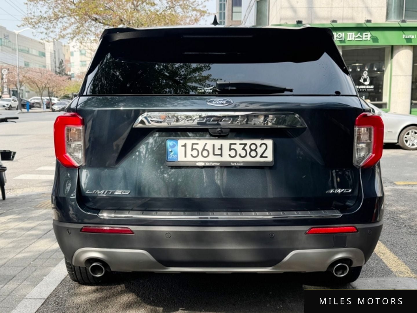 Ford Explorer 2022 — миниатюра 3