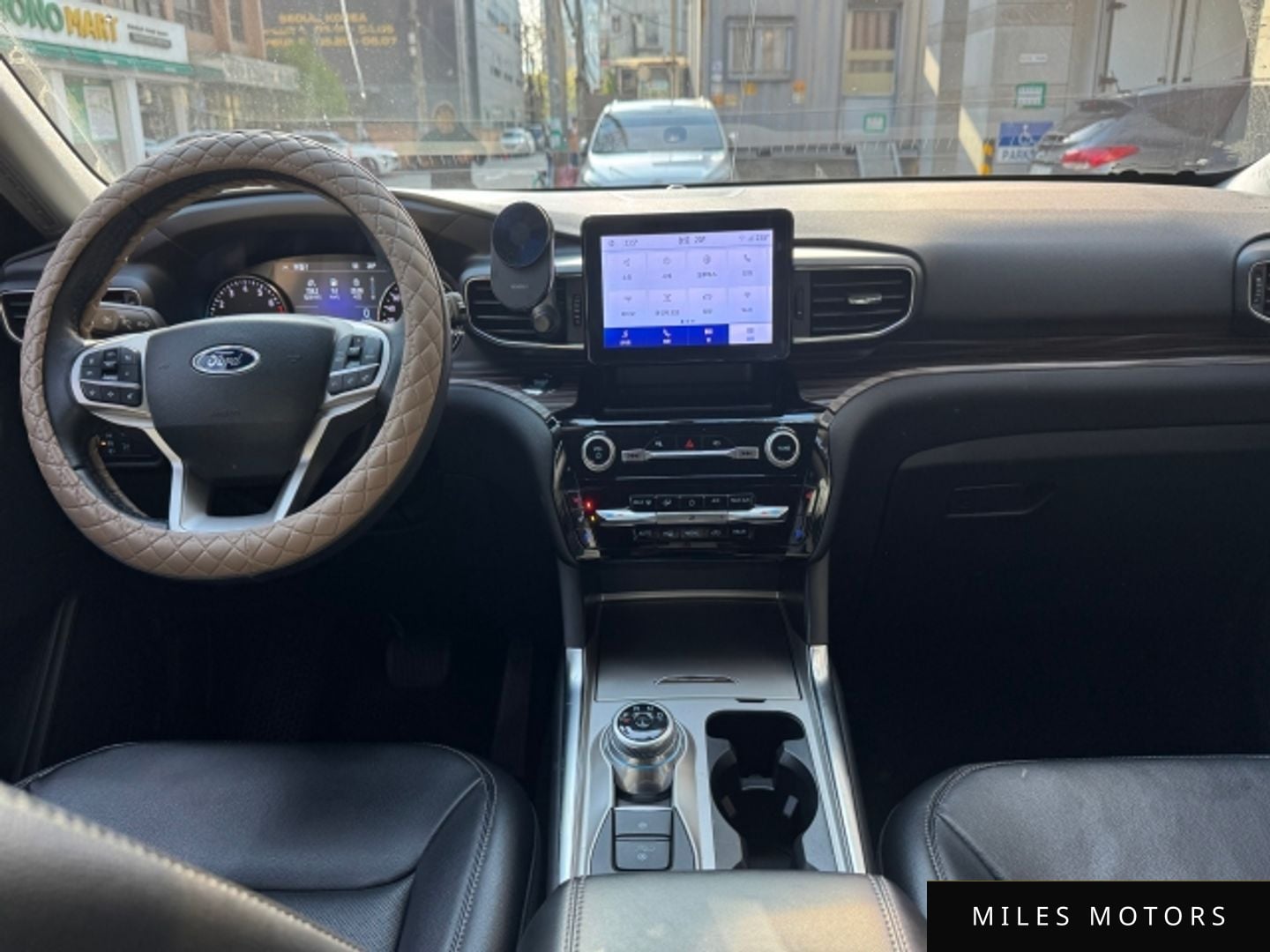 Ford Explorer 2022 — миниатюра 11