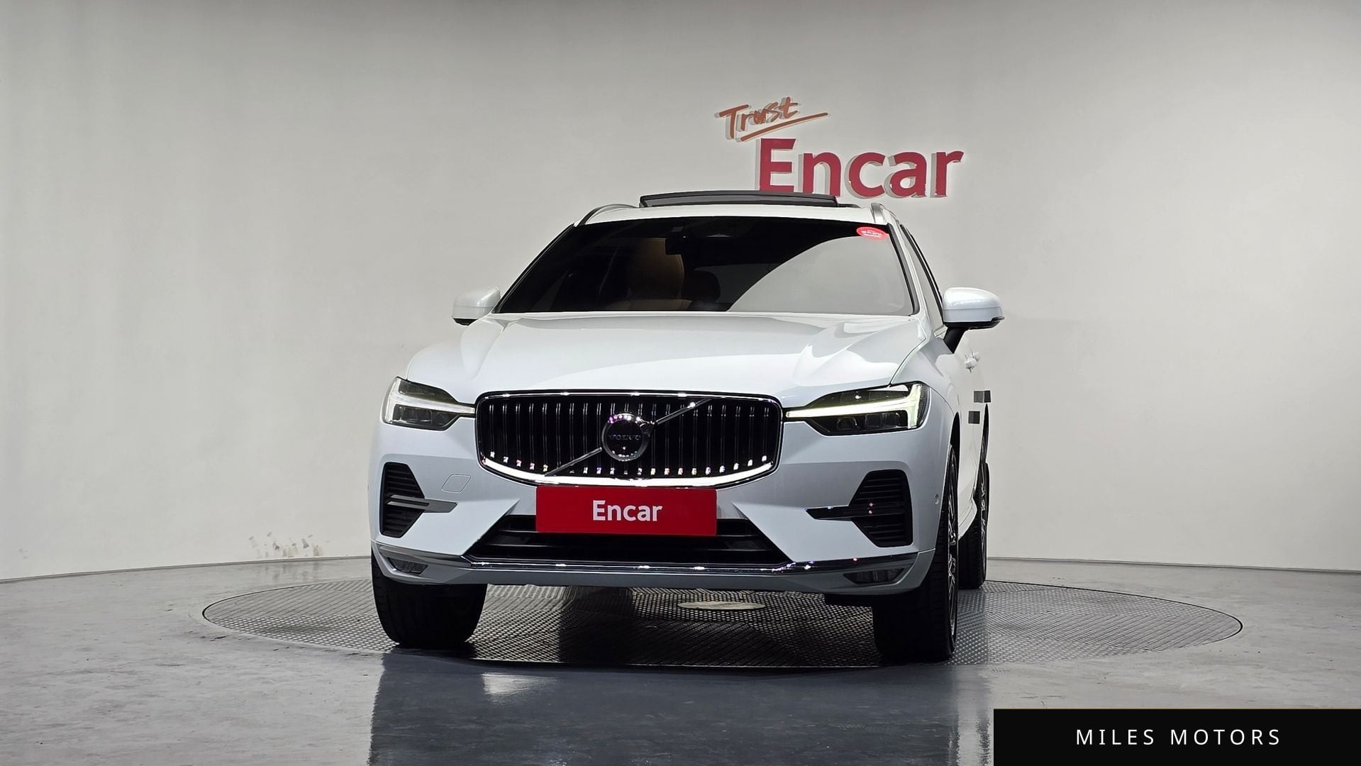 Volvo XC60 2022 — миниатюра 3