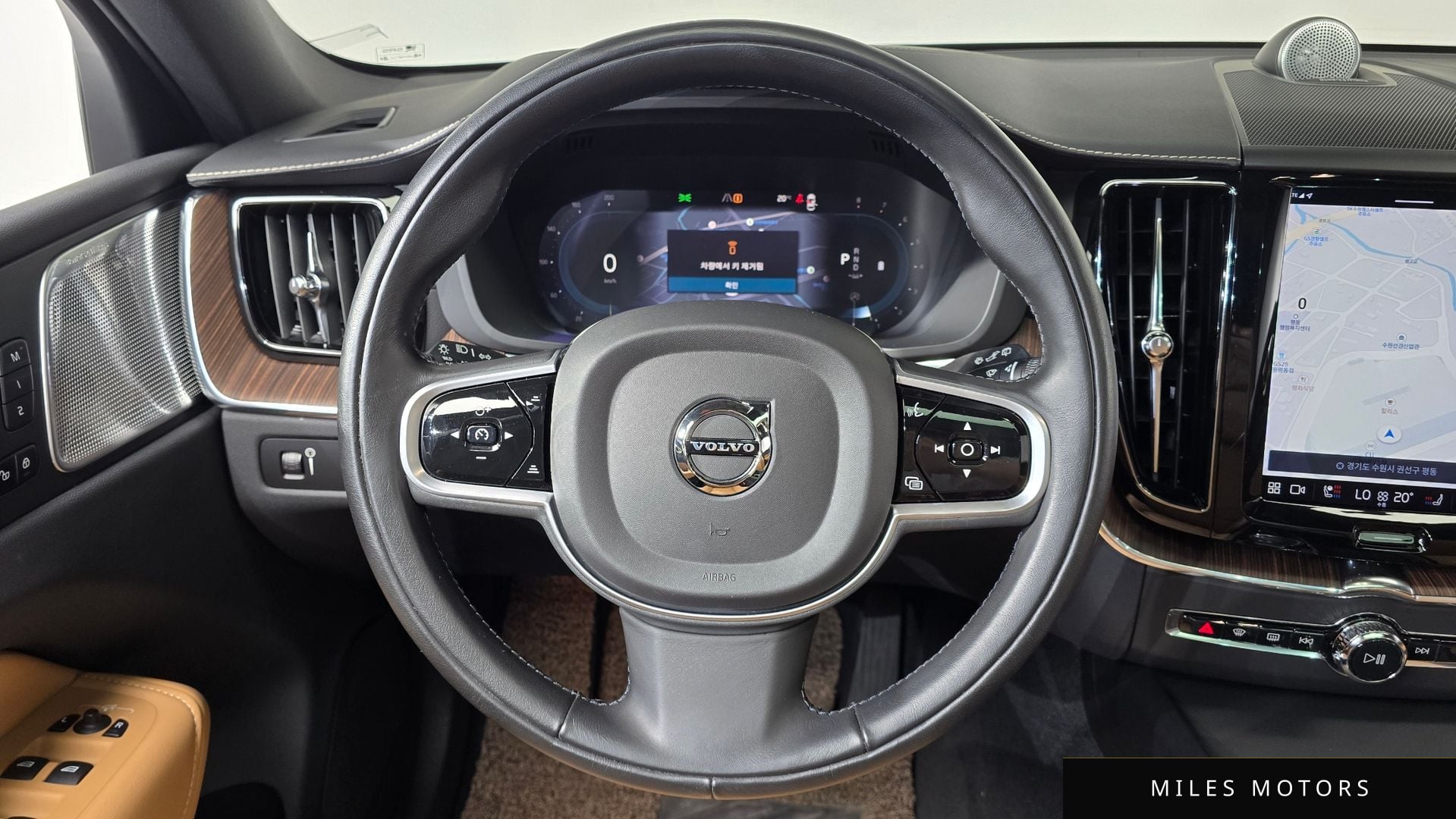 Volvo XC60 2022 — миниатюра 18