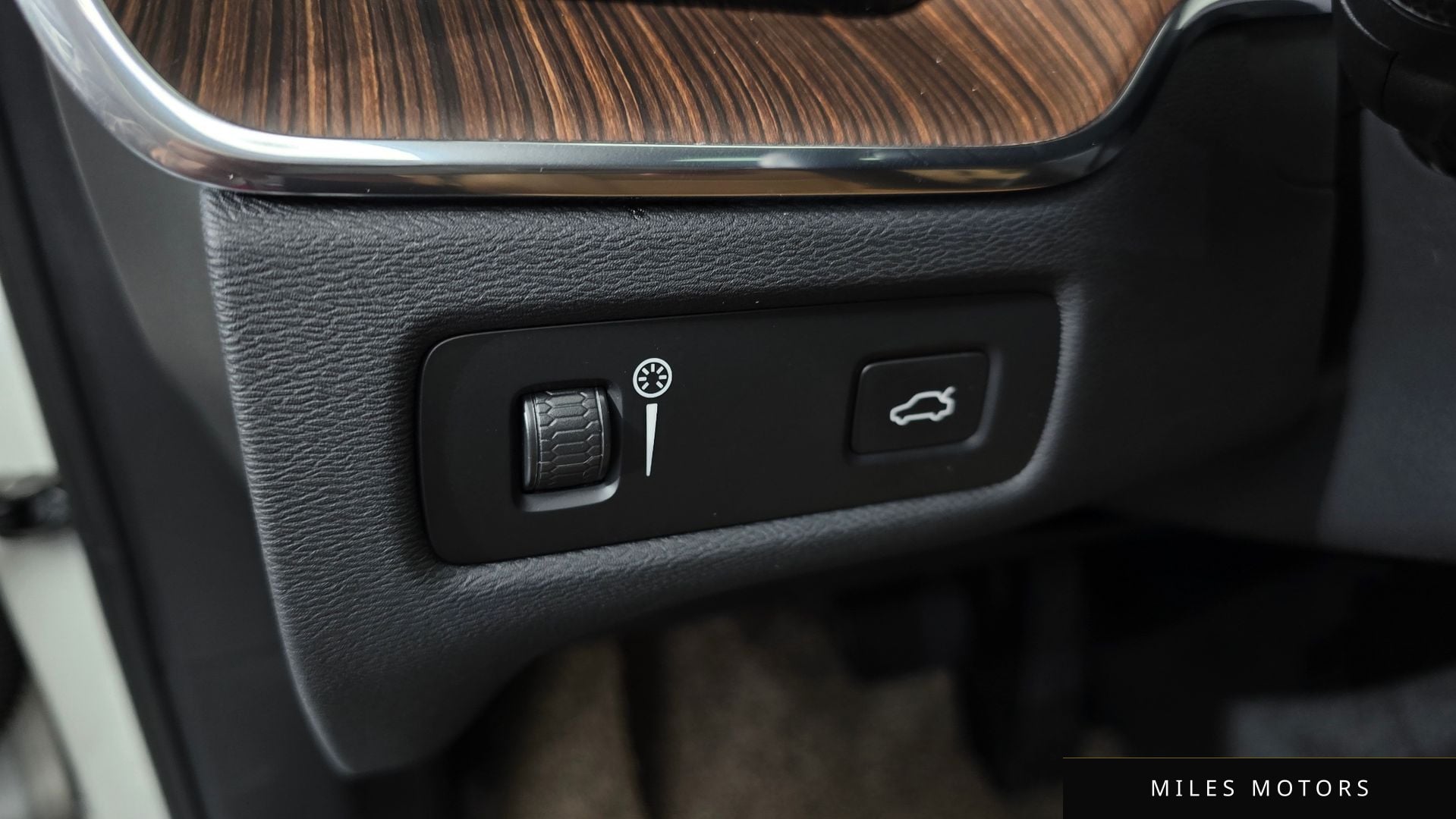 Volvo XC60 2022 — миниатюра 28