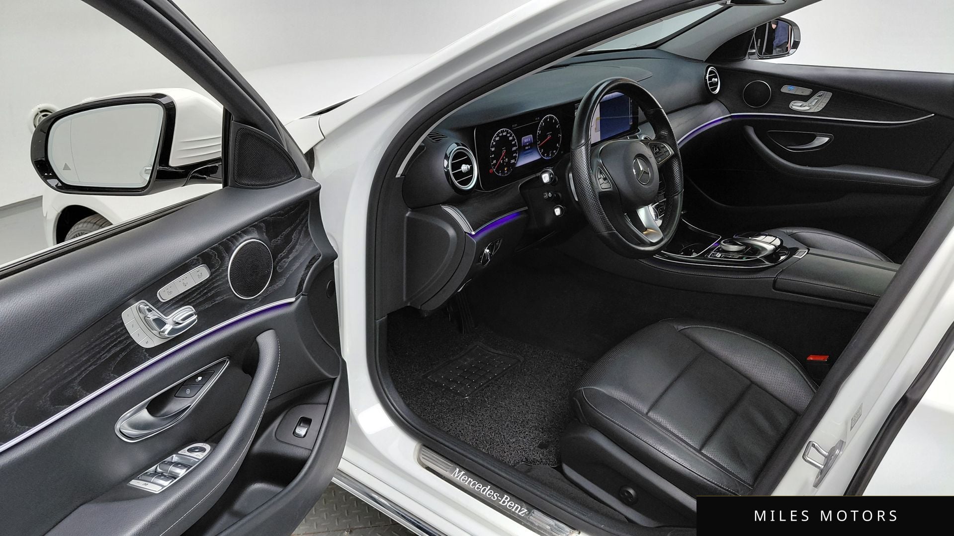 Mercedes-Benz E-Class W213 2017 — миниатюра 12