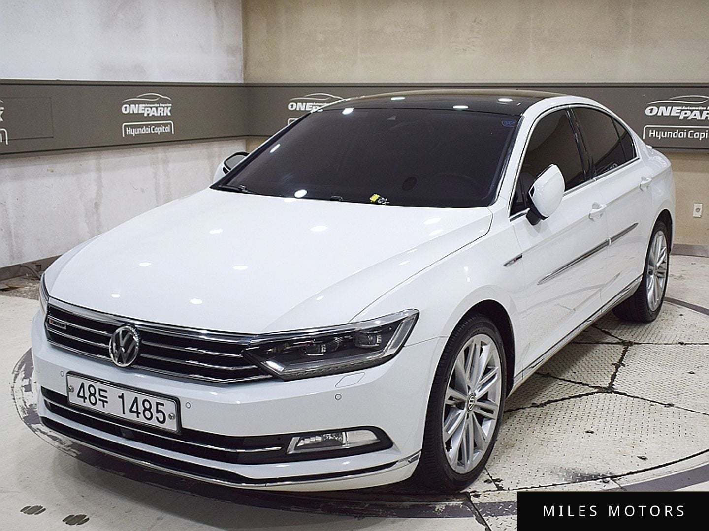 Volkswagen Passat 2018 — фото 1 из 12