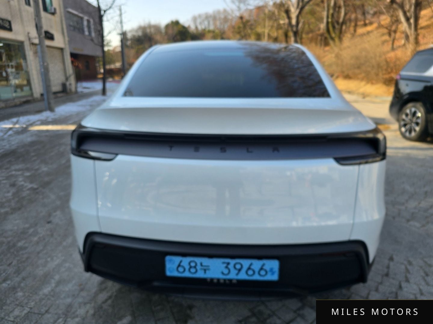 Tesla Model Y 2025 — миниатюра 4