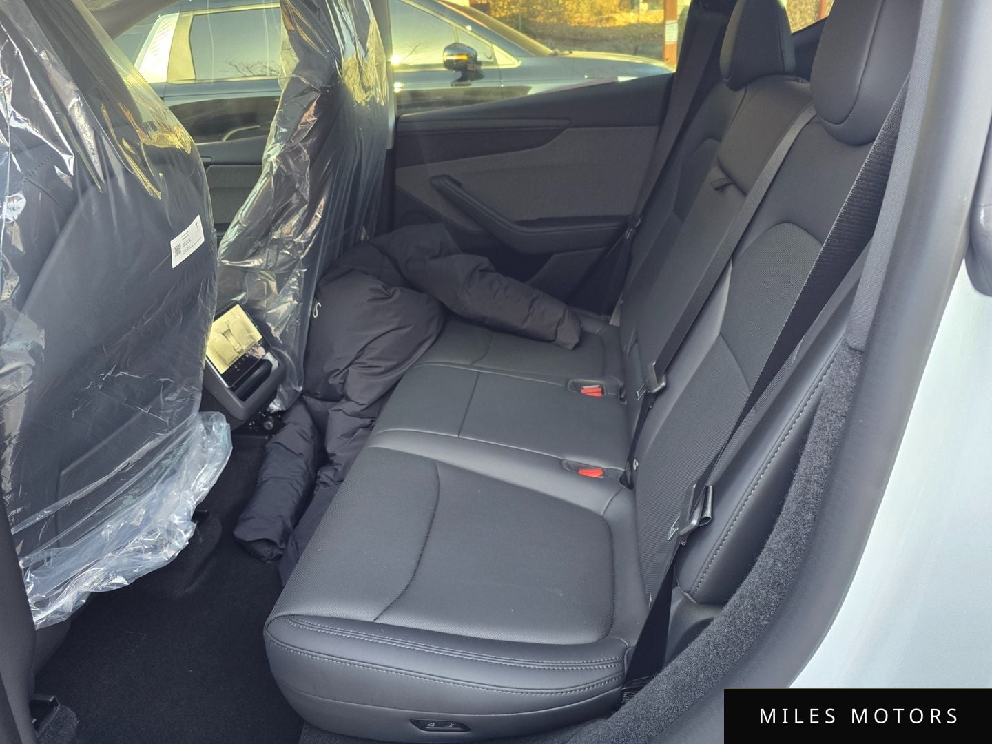 Tesla Model Y 2025 — миниатюра 7