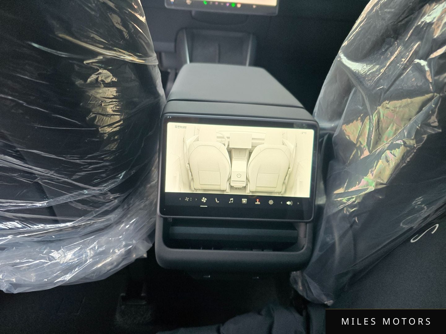 Tesla Model Y 2025 — миниатюра 8
