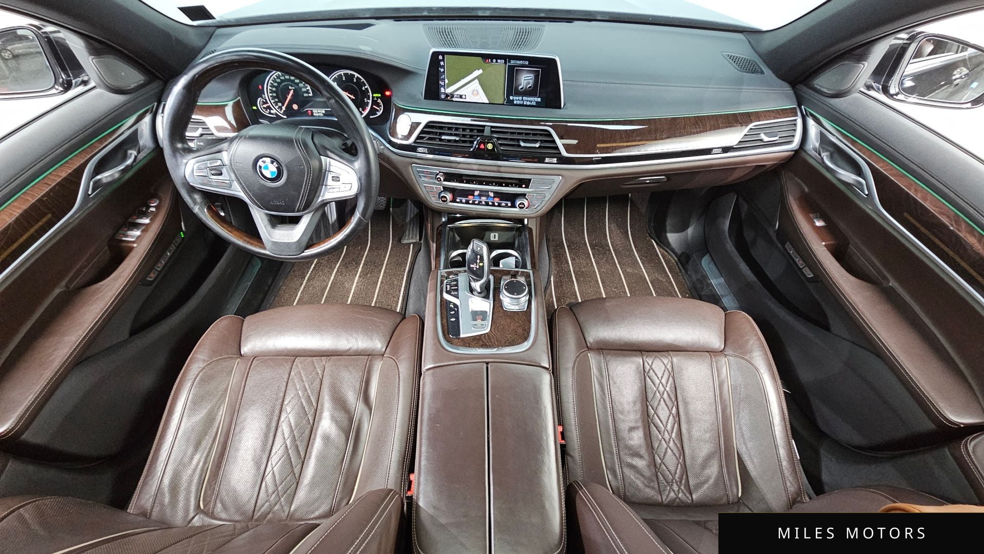 BMW 7 Series (G11) 2016 — миниатюра 7