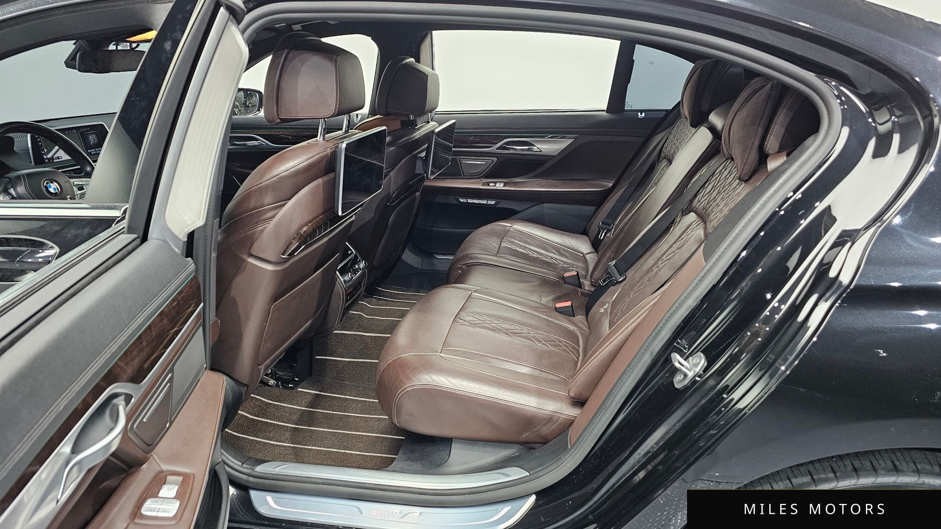 BMW 7 Series (G11) 2016 — миниатюра 12