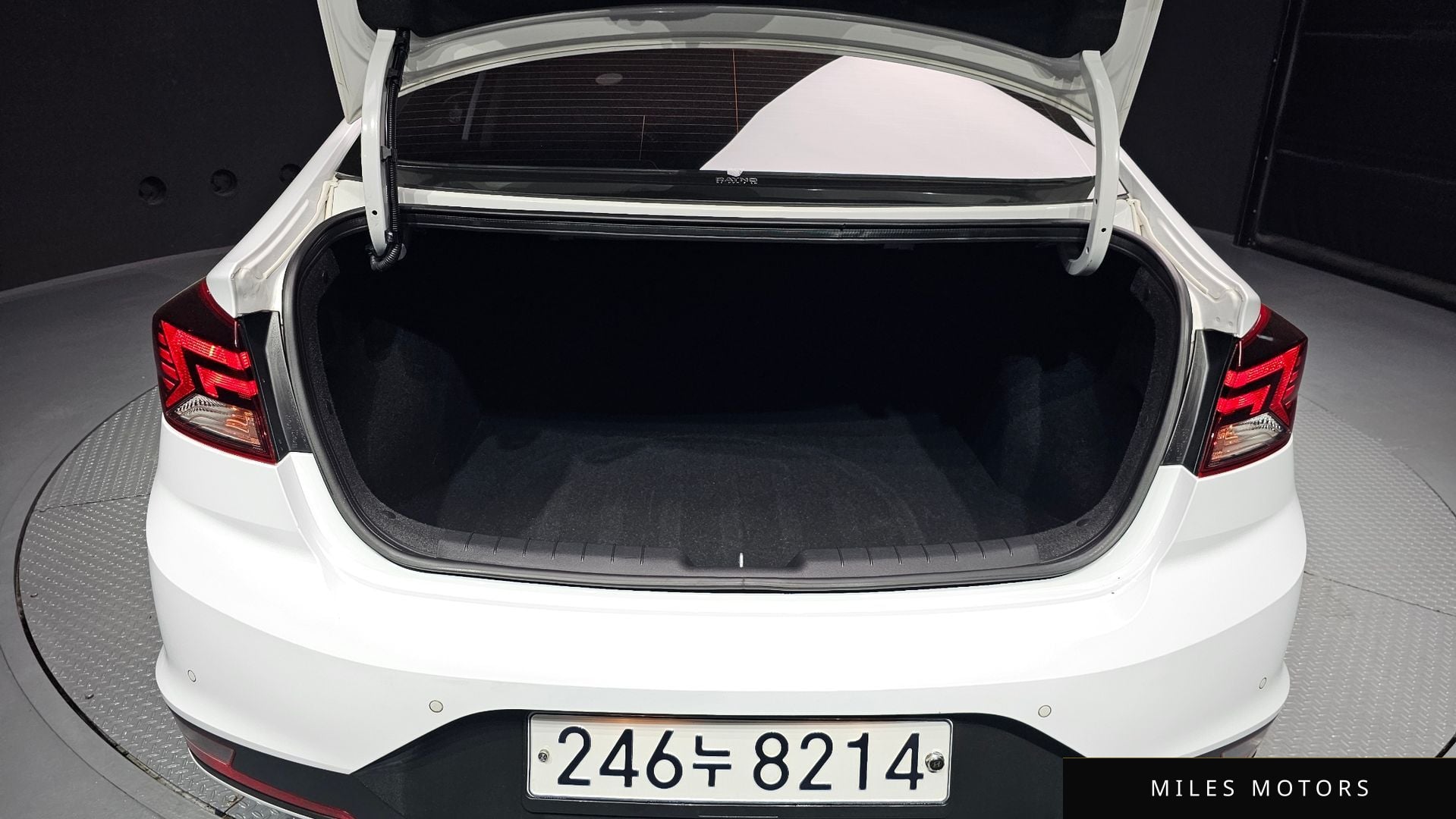 Hyundai AVANTE 2020 — миниатюра 26