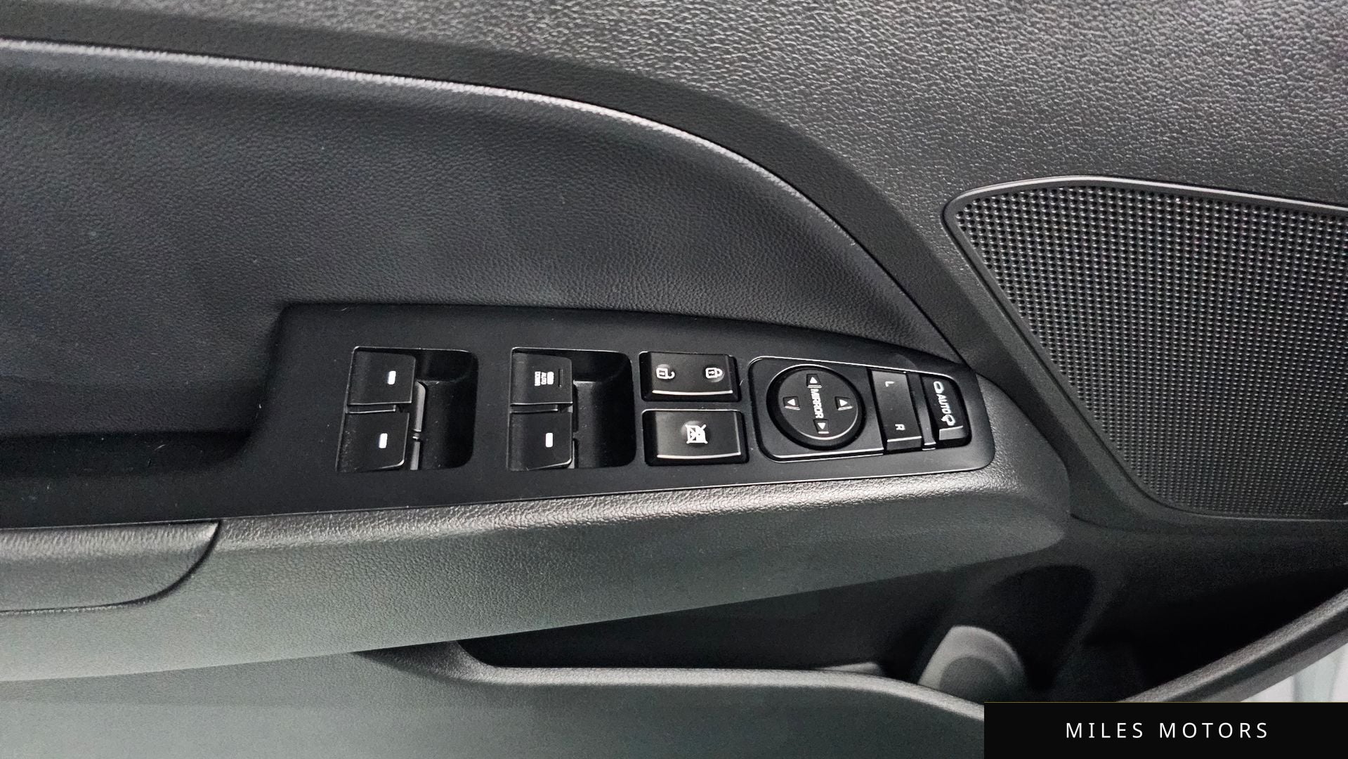 Hyundai AVANTE 2020 — миниатюра 16